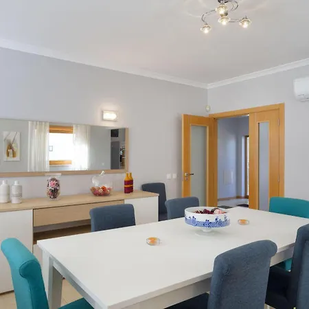 Апартаменти Vila Moderna E Acolhedora Mathilda Албуфейра